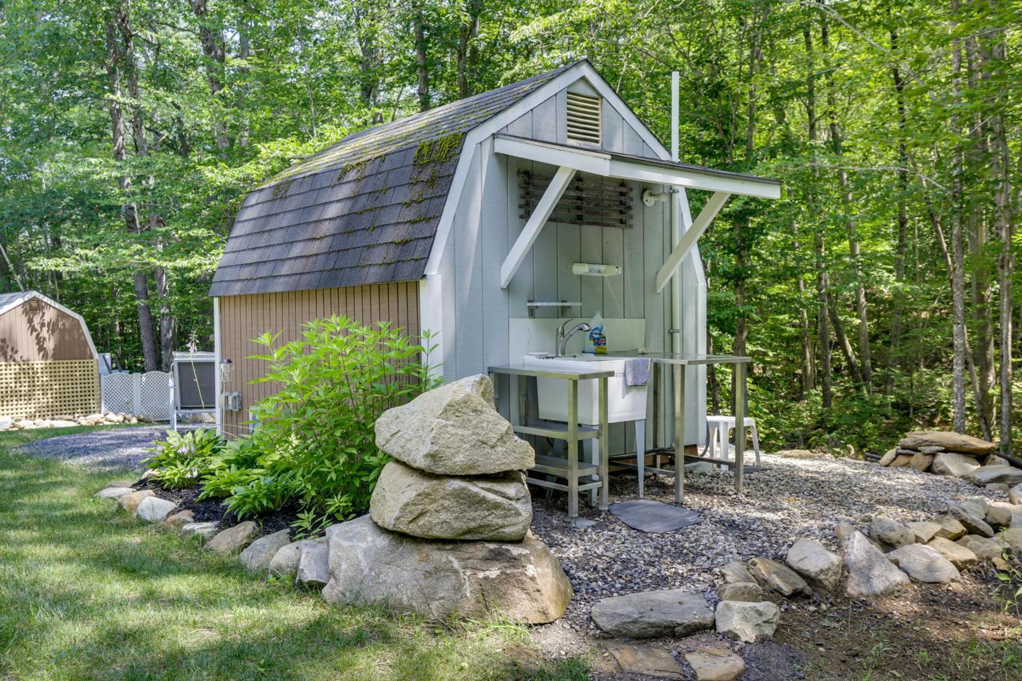 Maine Cottage With Dock And Kayaks, Near Augusta! Buitenkant foto
